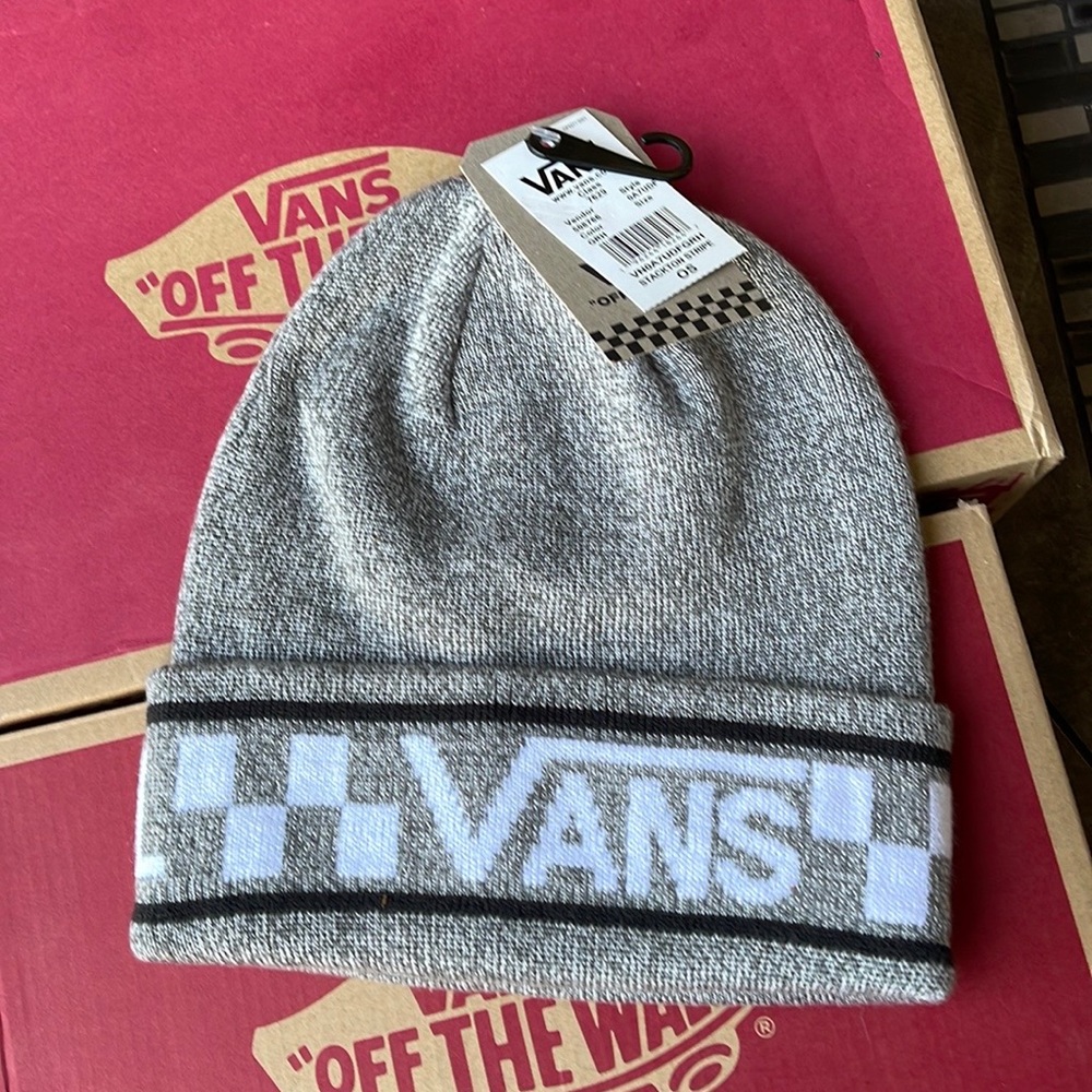 Vans Men’s - Women’s VNOA7UDFGRH
STACKTON STRIPE
OS Beanie
VANS
"OFF THE WALL" - Picture 2 of 16